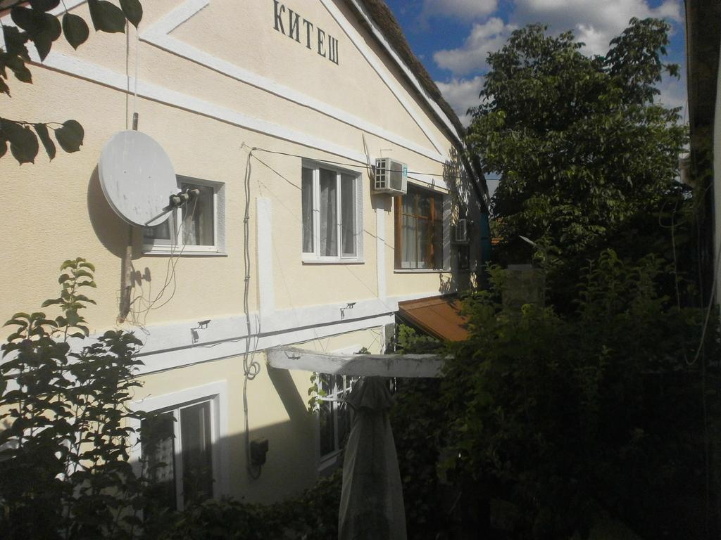 Гостьовий будинок Kitech